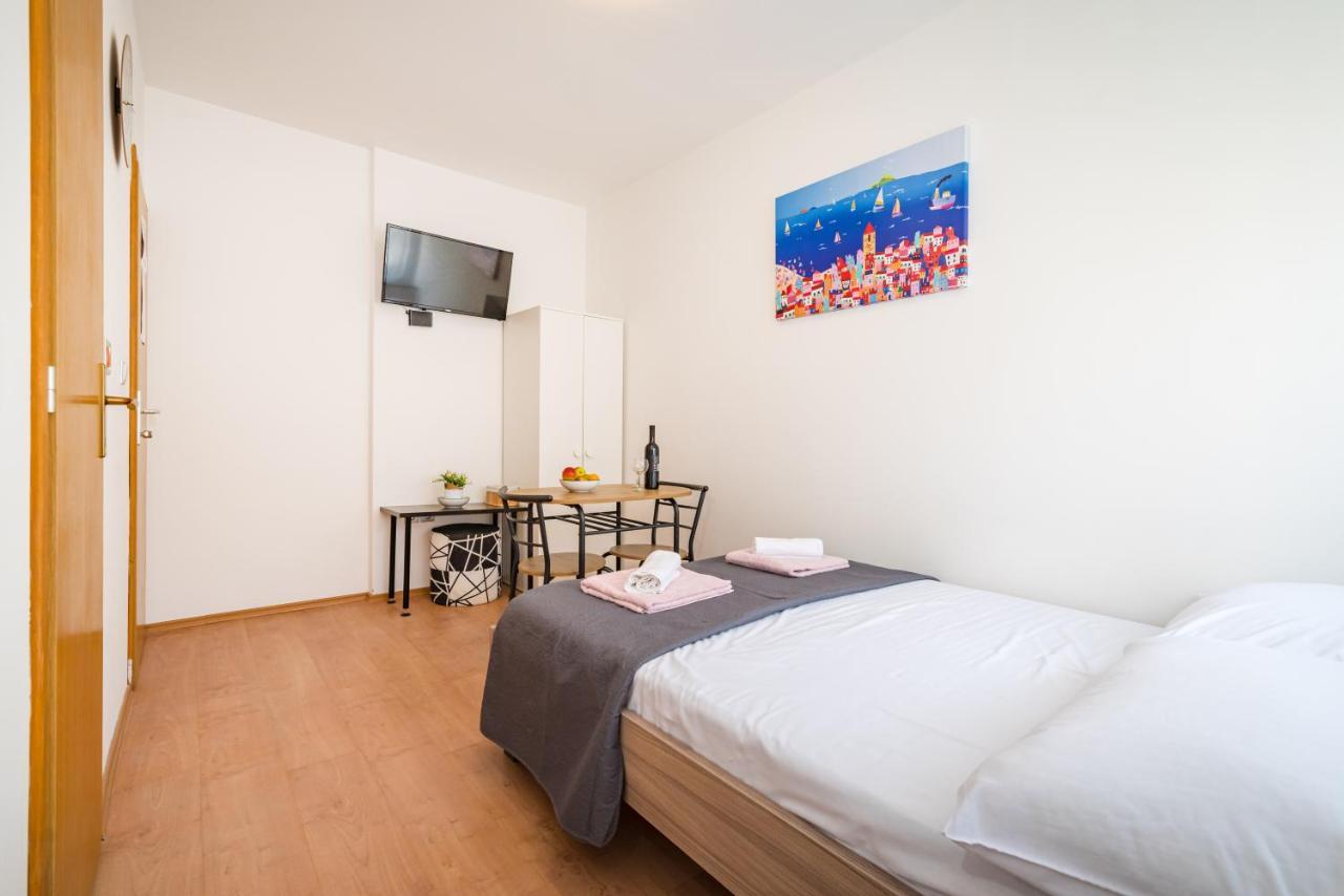 Studio And Rooms Zadar City Wall מראה חיצוני תמונה